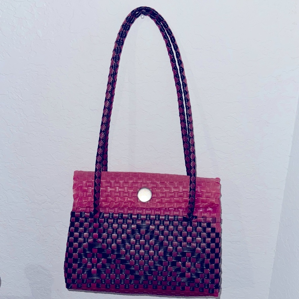 PO: Women’s bag👛